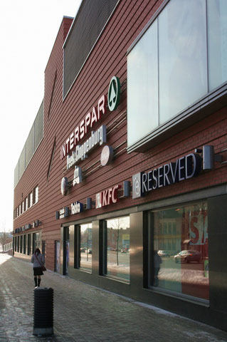 Brno - Galerie Va�kovka - INTERSPAR (vestavba supermarketu)