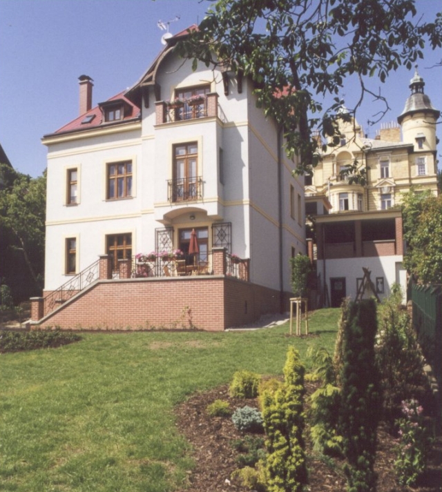 REDEVELOPMENT AND RECONSTRUCTION OF 1901 VILLA  - PRAGUE 10, VINOHRADY