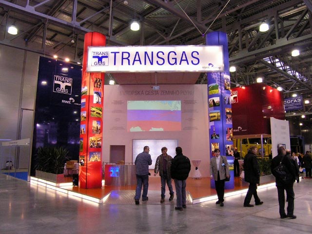 Stánek spoleènosti Transgas na veletrhu Mogif 2005 Moskva (s K. Rottovou)